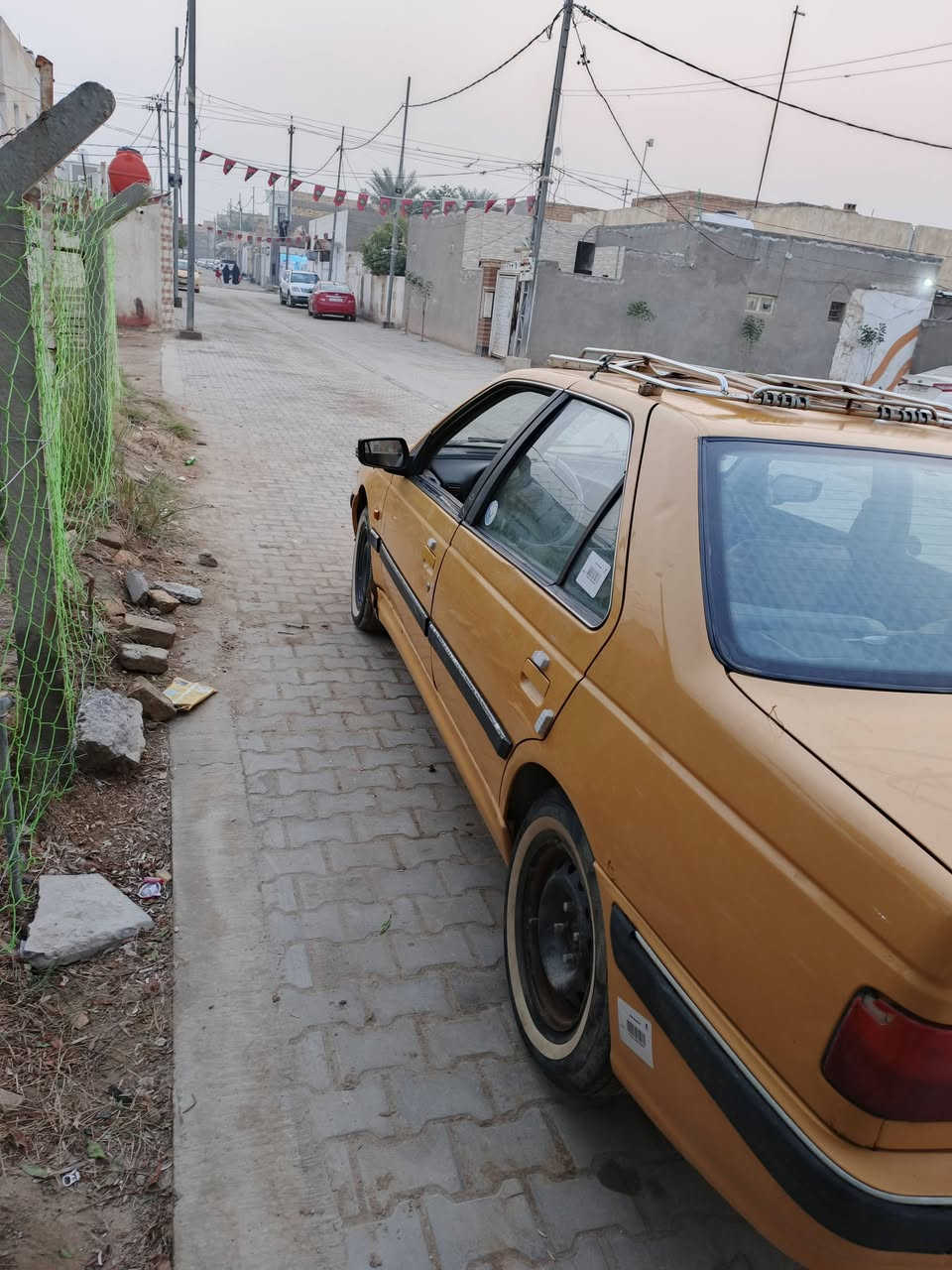 السلام عليكم بيجو بارص 2015 مكانهه دوانيه مالكهه بغداد مكينه وكير وتخم تأير وحداديه جديد السياره بيه بارد جاملغ جهه العبري والبنيد طاير وراجع نفسه وطعجه بقبق الجنطه ب33 وبيه مجال بسيط ***********
