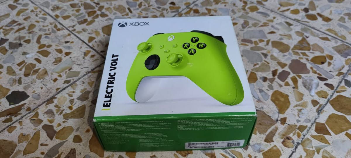 جوستك xbox series بهذا اللون المميز

اخت الجديدة مستعمله قليل جدا 
الجوستك شغالة 100% ما بيها اي مشكله 
وممفتوحه ولا مصلحة ابد 
المكان بغداد مدينة الصدر 
( قيم بما يرضي الله )
توصيل ما عندي


**إذا كنت صاحب هذا الإعلان وتريد حذفه لأي سبب، رجاءا أرسل رسالة إلى الدعم الفني**