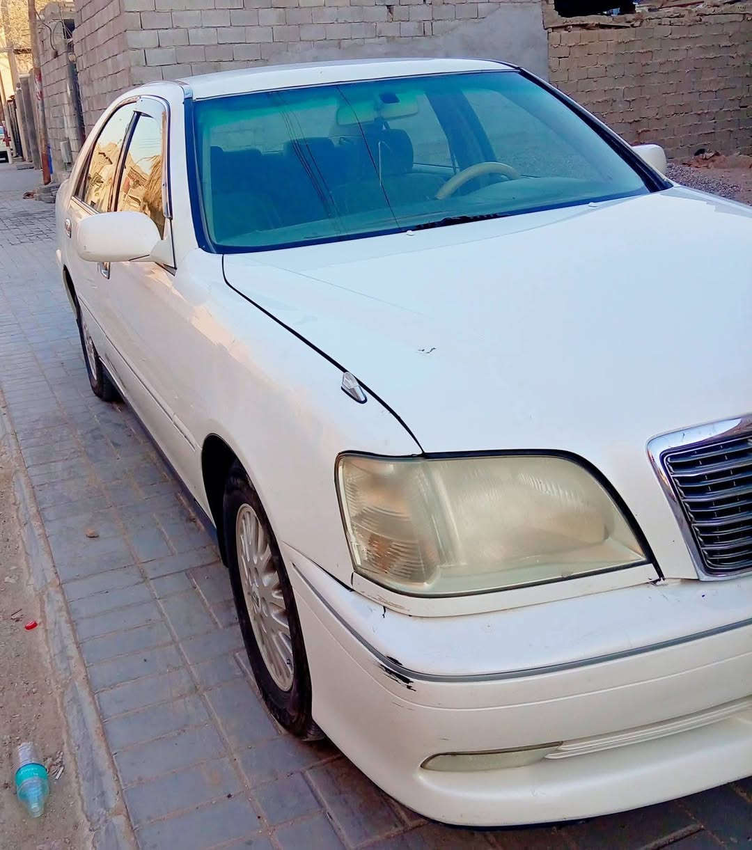 السلام عليكم
للبيع تويوتا كراون موديل 2002 كصه قماره فقط 
محرك وكير كفاله دي فور الكبير شاصي 75
السياره قماره فقط بدون أرقام . 
العنوان البصره 
السعر 35$$
الرقم 
***********
