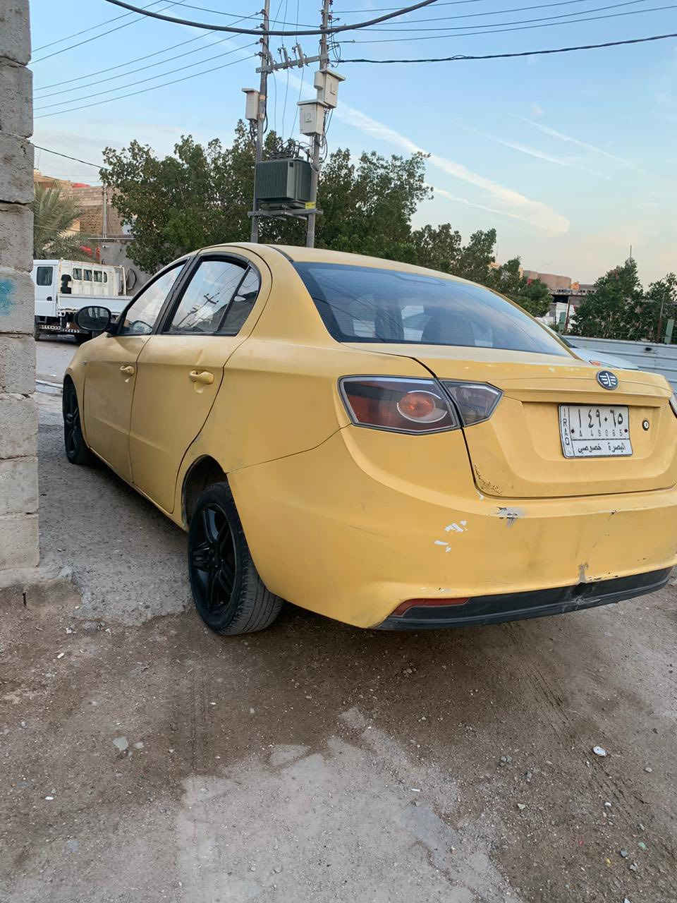 السلام عليكم فاو ٢٠١٤ رقم خصوصي سنويه ٢٧ سياره مال تكسي بس محتاج اريد ابيعاها السعر ٣٣ وبيها مجال مكاني بصره امو الداخلي ***********
