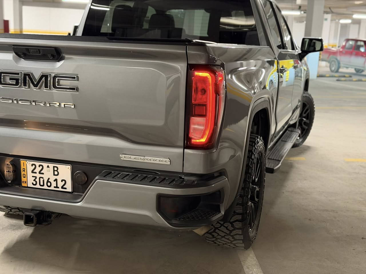 ارخص سعر 310 ورقه
2024 GMC SIERRA Elevation

بصمة تشغيل عن بعد
2700 تيربو
دفع رباعي AWD 4*4
كشن كهرباء
جلد و هيتر 
رادار
 تحكمات ستيرن
مثبت سرعه 
تحديد مسار
لايت زنون

مكان السياره اربيل

0787 120 0012
0750 100 0140
