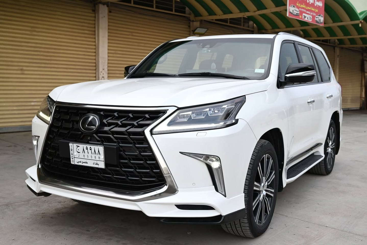 لكزز 2018 خليجي super sport
سعرها : ٧٣٠$ورقة وبيها مجال حق الجية 

مغلفة ppf

رقم بغداد بسمي تحويل مباشر 

سياره حلووه مال بيت استخدام شخصي

وادامة كامله 

مواصفاتها معروفه لكزز 

كشنات جلد كهرباء

تشغيل بعد 

جنطه شفط 

3 شاشات 

ويل كروم 

مكينه 8 سلندر 570

رادار 

مري شفط 

لد امامي 

ثلاجه 

5 بصمات 

جنطه كهرباء 

كشنات تدفئه تبريد 

ماشيه:١٠٠ الف 

مكان السياره ديالى

ملاحظة : محدث شباج ولحية فقط ٢١ والبلادي مالتها موجود

للاستفسار:-

***********
