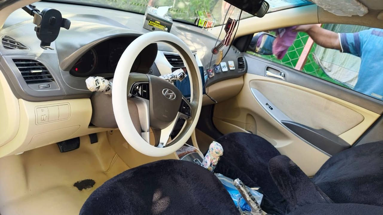 السلام عليكم اكسنت موديل ١٥ كلش جديده مطلوبه هيه ٧٠٠ وسعر ب٧٥ مكان بغداد شعله ***********
