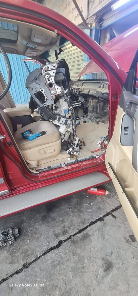 من الاعمال اليومية للورشه 💯 ✔️✔️
تم الفحص بالجهاز السونار الالكتروني الحديث
وفتح دشبول #برادو_2017 لتبديل #فريز_التبريد_دنسو_ياباني_الاصلي.
مع #شحن_غاز R134 #الفرنسي_الاصلي
مع ضمان سنتين بوصل مقدم من الورشة

#كروب_برادو_العراق
#كروب_لاندكروز_العراق

علما جميع المواد التي استبدلت اصلية من الوكالة 👍

               ************************

❓كما يتوفر لدينا #جميع #الادوات #والمواد #الخاصة #بمنظومة #التبريد #الاصلية #لكافة #السيارات

#خدمات #ابوياسر_لتبريد_السيارات
#بغداد / #شارع_النضال/ #القصر #الابيض/
مقابل #مدرسه_السعدون.

‏‎#متواجدون_كل_ايام_الاسبوع ✅

                ==========================
 
                   الفحص وتحديد العطل مجانا

*********** حسين 
*********** ابوياسر
