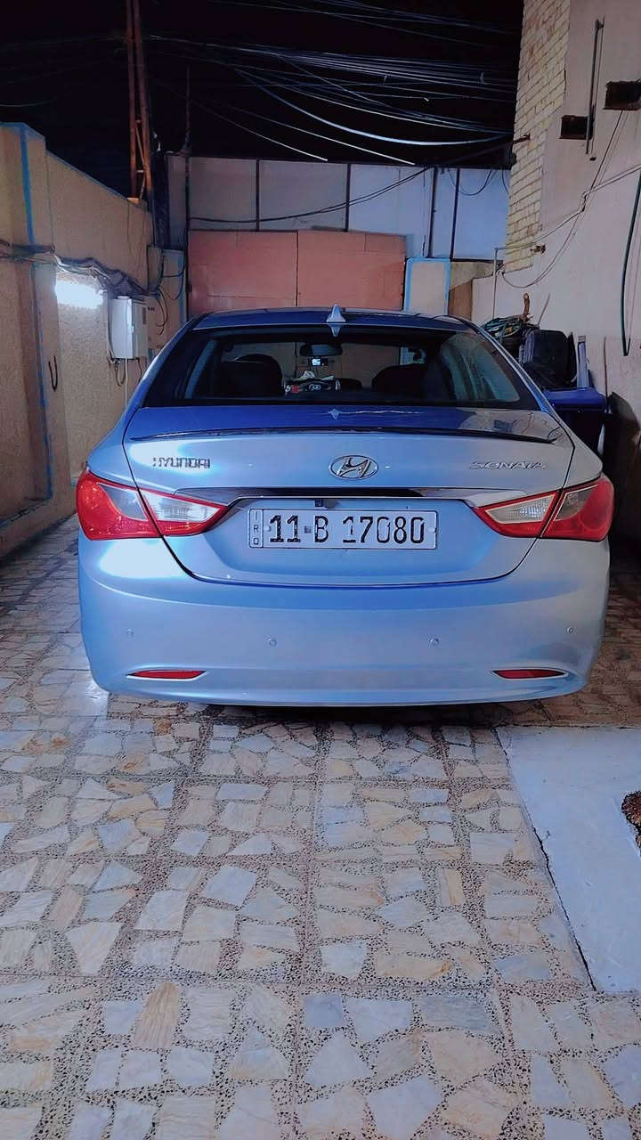 سوناتا مضلع ٢٠١١ من سنه ٢٠١١ لحد الان عندي اني دخلتها علئ أيدي السياره جديده جدا ترايها شركه محرك كير صدر تدفئه تبريد كله شركه ماشيه ٨١ الف فقط مصبوغه حزام جماليه فقط بس الي يعرف بجديد يعرف قيمتها ترايها من بغداد للبصره وعلئ شرط تمشي ٢٠٠ رقم بغداد دولي بسمنه السياره كلها بلاديه سعرها ٩٨ ورقه ومتلكي بهيجي سعر هيجي نضافه مع التقدير رقمي ***********
