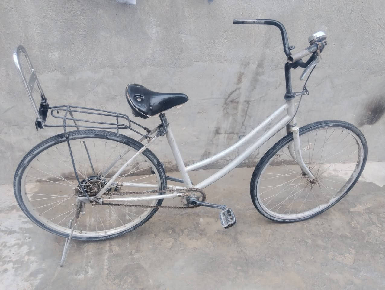 بايسكل للبيع موزه سعر 50ماكني المحموديه حي العسكري ***********
