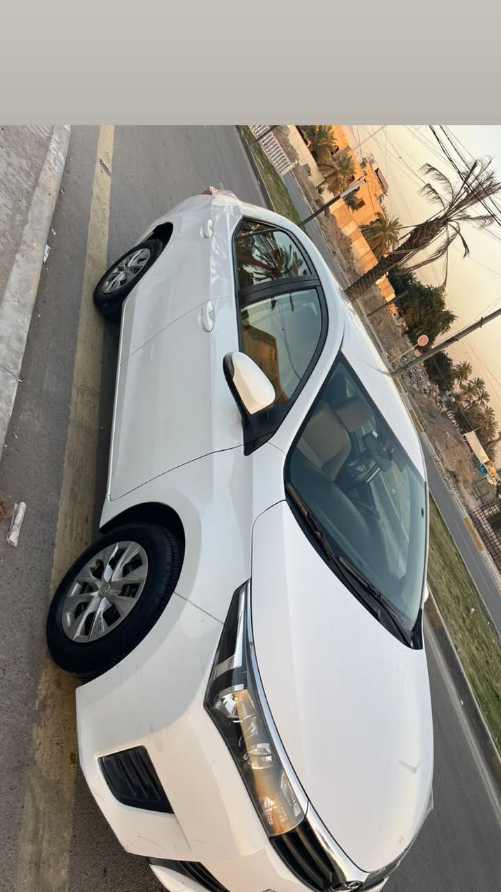 كورلا 2015 شركه العامه مكفوله من الصبغ حته الدعاميات 
بيه بارد مكانين سياره كلش جديده جاهزه محرك وكير مكفولات تخم تاير حداديه 
ماشيه 119 كم رقم وسنويه جديده 
مكان السياره حي الخضراء السعر 138$ وبيه مجال بسيط 
***********
