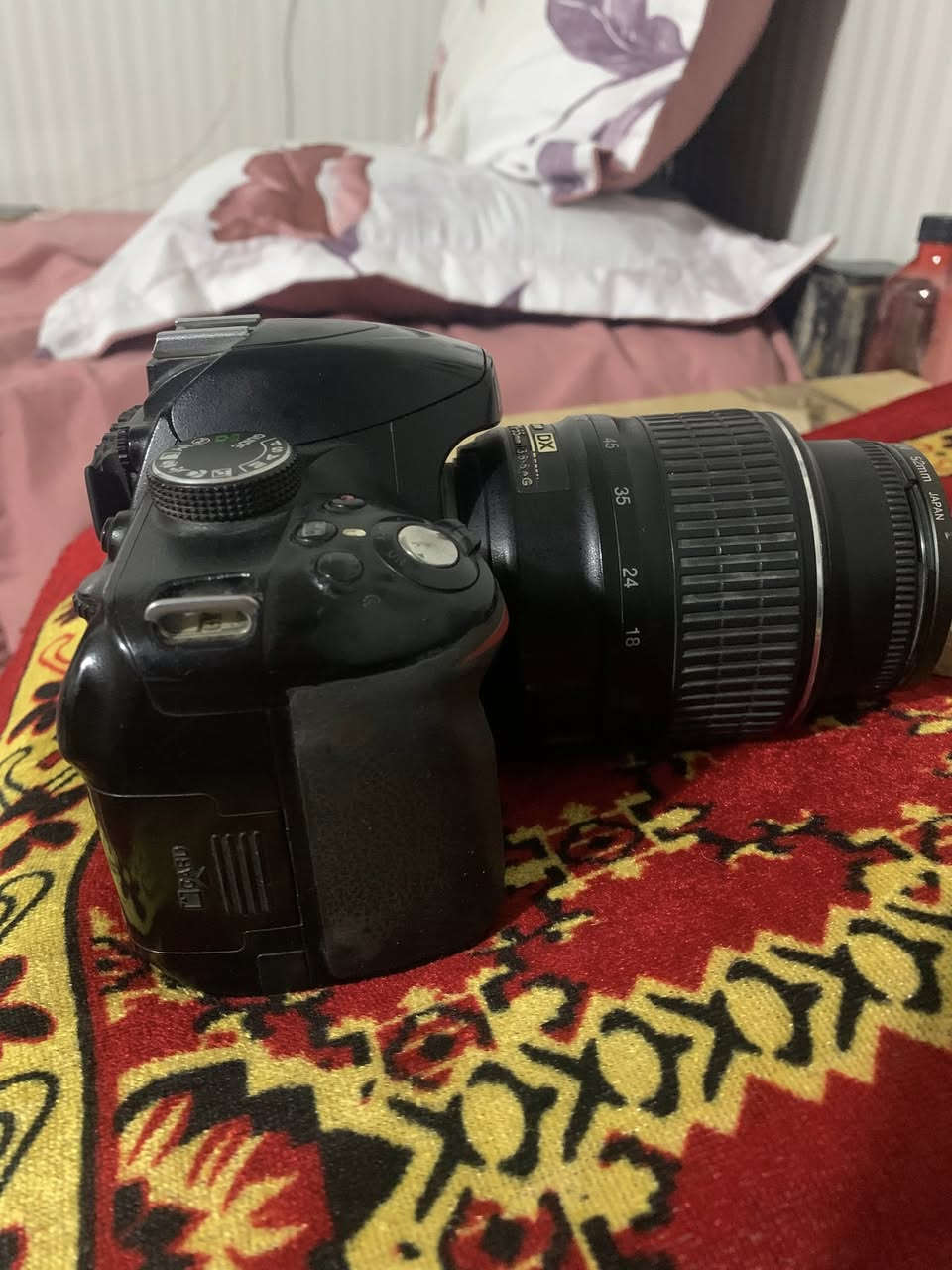 كامره نيكون للبيع 
كامل ملحقات 
شاحن 
بطاريه 
رام 
تواصل خاص او على رقم *********** 
موجود واتساب
