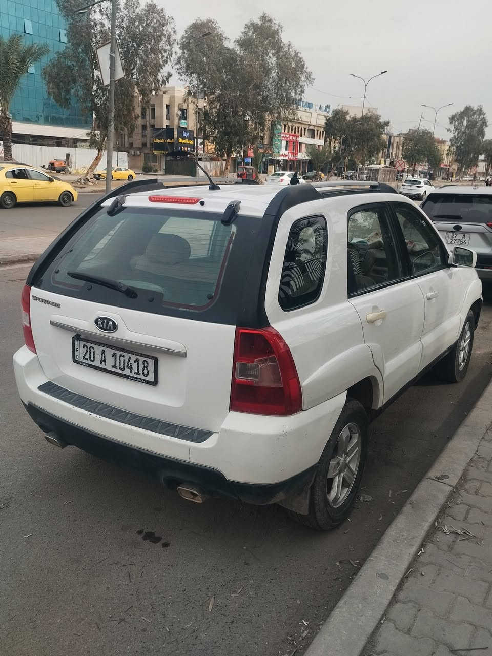 بسم الله الرحمن الرحيم
اللهم صل على محمد وآل محمد 
.................
السلام عليكم 
 سبورتج 2009 خليجي أربع دسك داخل صاج مرغوب
 فتحة شاشة كاملة المواصفات بدون صبغ  
سونار مرفق 
 محرك كير مكفولات من الفتح  تبريد ثلج   
صدر جديد 
دهن كير جديد 
ما بيها اي نقص 
سنوية هزة كله جديد 
السعر 127 وبيها مجال للطيبين 
المكان بعقوبة  ، تقاطع القدس 
***********
