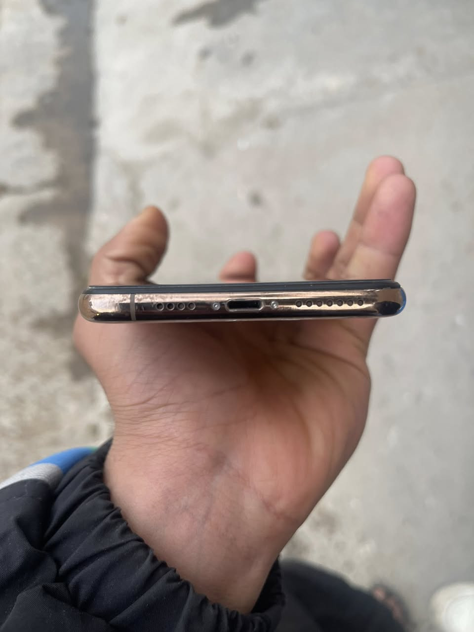 اكس ماكس امبدل فقط بطاريه ولباقي كله مكفول فيس ايدي شغال الضهر وكع مني من جاي اصوره ونكسر وفطر كلش خفيف ميبين سعر 230الف بيع مستعجل رقم***********مكاني بغداد رئاسة المعلمين
