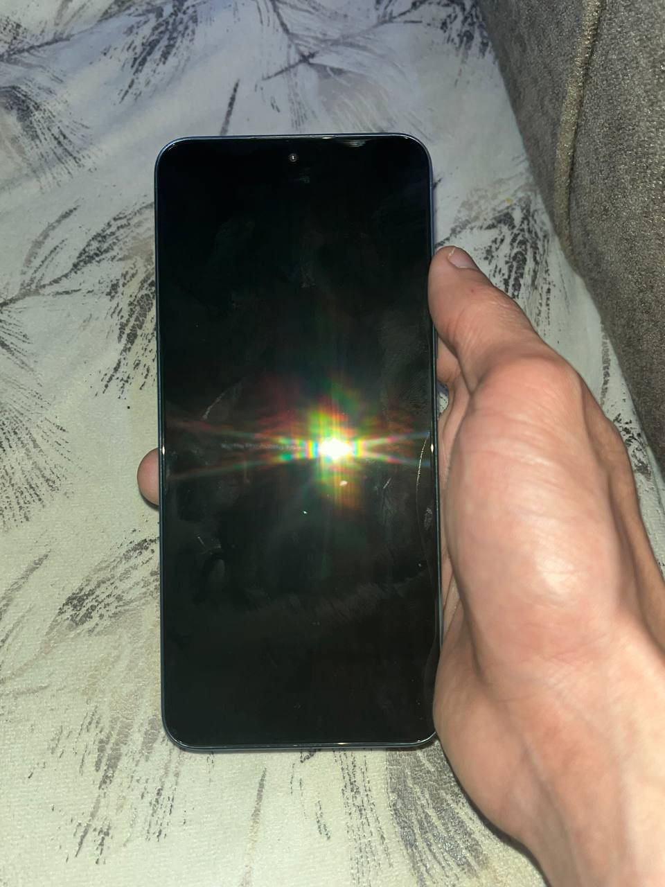 للبيع جهاز HONOR X8a الغني عن التعريف، يجمع بين الأناقة الفائقة وقوة التصوير 📸✨
📱 أهم المواصفات:
🖼️ الشاشة: 6.7 بوصة LTPS LCD بدقة FHD+ وحواف شبه معدومة.
⚡ التردد: 90Hz لسلاسة خرافية في التصفح والألعاب.
📸 الكاميرا: أساسية بقوة 100 ميجابكسل لتفاصيل دقيقة جداً.
💾 الذاكرة: تخزين 128 جيجابايت مع رام 6 جيجابايت.
⚙️ الخدمات: يدعم كافة خدمات جوجل بشكل رسمي.
🔋 البطارية: 4500 مللي أمبير مع شحن سريع بقوة 22.5 واط.
⚖️ التصميم: نحيف جداً وخفيف الوزن (ملمس الأجهزة الرائدة).
💰 السعر والعرض المغري:
🟢 السعر: 150,000 دينار فقط!
🎁 الهدية: 3 كفرات (أغطية حماية) مجانية مع الجهاز.
📍 مكان التواجد والتواصل:
🏠 العنوان: الموصل - حي الكندي - قرب سايدين الصورة.
📞 رقم الهاتف: ***********
💬 واتساب: متواجد للرد على استفساراتكم في أي وقت.
#Honor #HonorX8a #الموصل #حي_الكندي #بيع_شراء #هواتف_ذكية #عروض_الموصل
