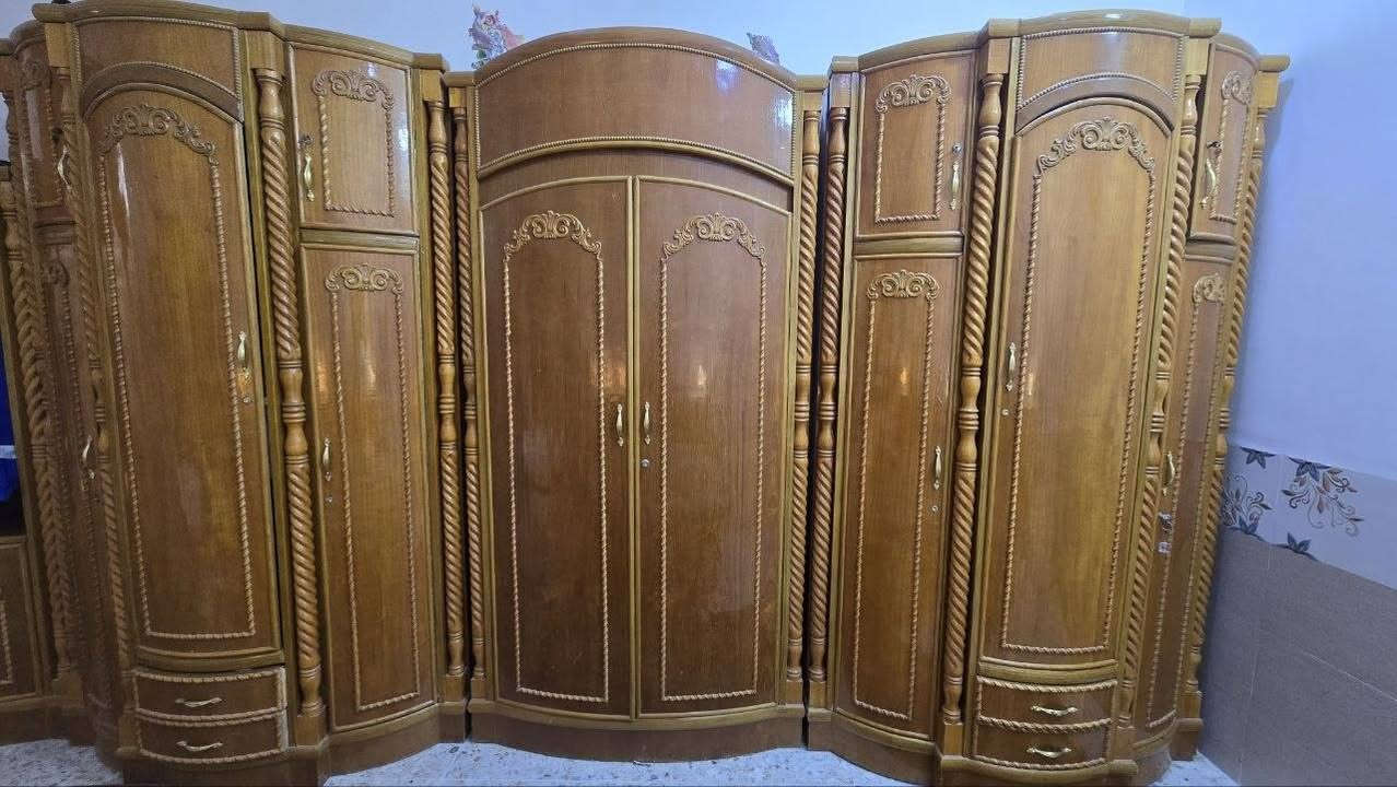 غرفة نوم صاج عراقي تسكام للبيع
كنتور ٣ اقسام مثل ما موضح تفاصيلة ١٠ بيبان
زاوية 
ميز مراية
جرباية خزن داخلي ومكتبتها

غرفه جديدة لا بيها ضرر ولا شخوط ومتحتاج اي شي جيب وشد ومشتغلها يم افضل نجار بسوك النجاجير بكربلاء
السعر ٧٨٠الف وبيها مجال للشراي 

تجي تشوف وتكلبها وبالعافية عالياخذها
متواجد عالفيس وهذا رقم واتساب واتصال
***********
