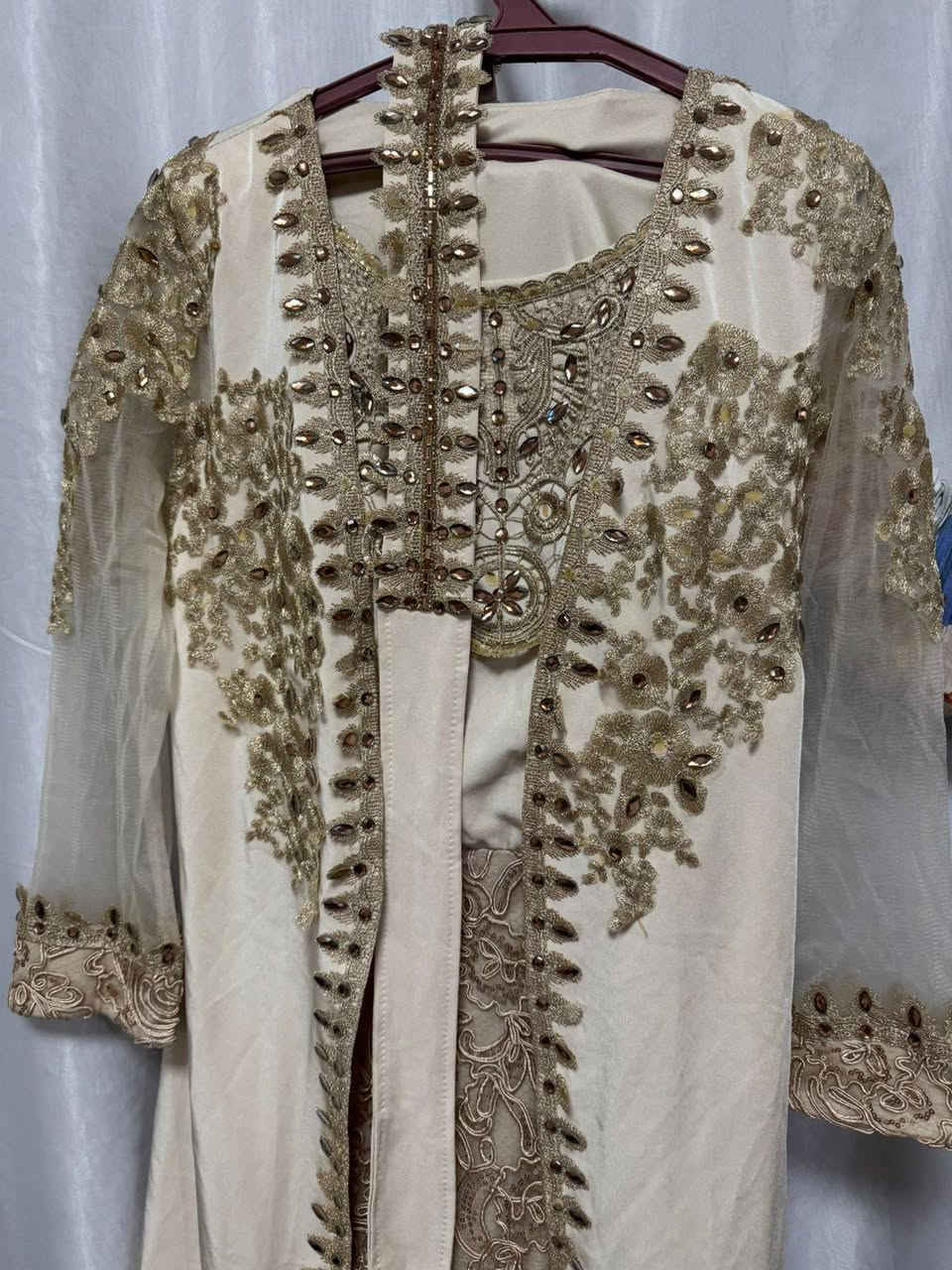 عندي هذا القفطان اريده ب١٥


**إذا كنت صاحب هذا الإعلان وتريد حذفه لأي سبب، رجاءا أرسل رسالة إلى الدعم الفني**