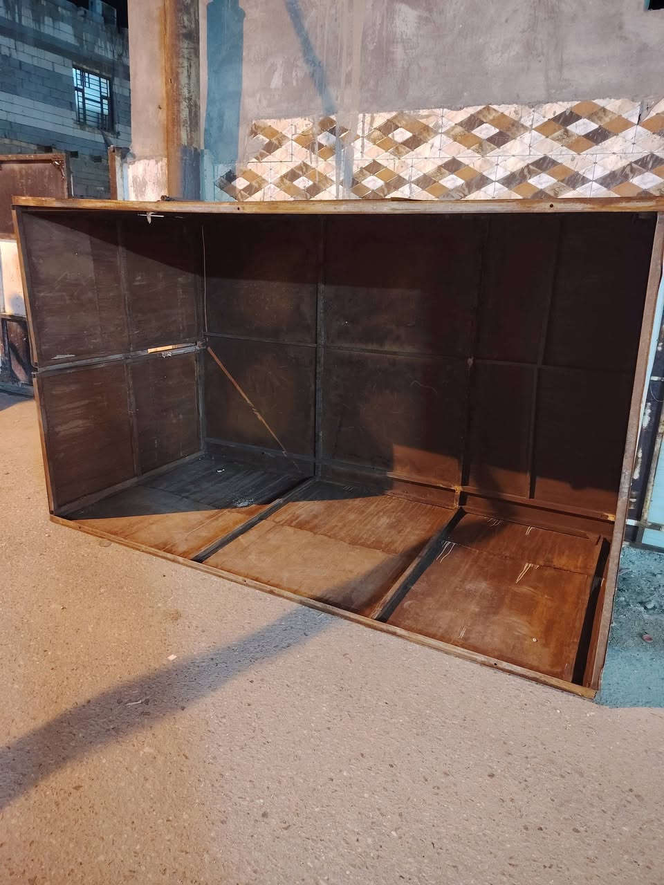 السلام عليكم شباب بوكس مال كيا حمل للبيع المكان بصره قرمه علي السعر 400,000 وبي مجالم***********
