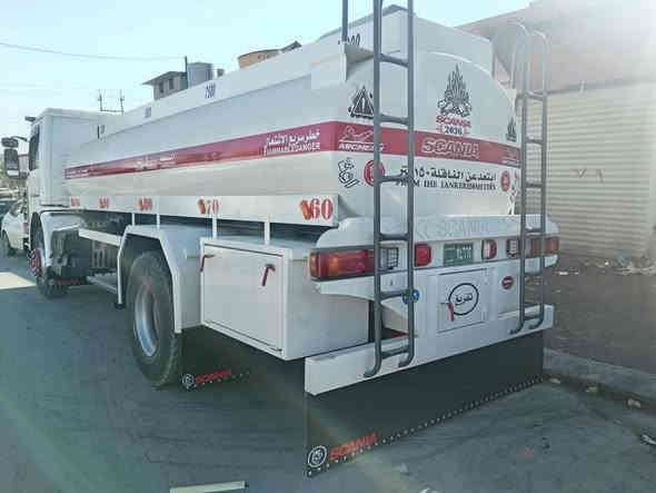 سلام عليكم سكانيه فطيمه موديل 1991 السنويه حوضيه وقود محرك ست كورات كير خمسه بخمسه سيارة معمره جاهزة ماناقصها أي شي 
أرقام السياره تاخذه 
انكليزي مسطره سيارة مكانها موصل والتواصل علا الرقم 
***********كورك
***********اسيا
