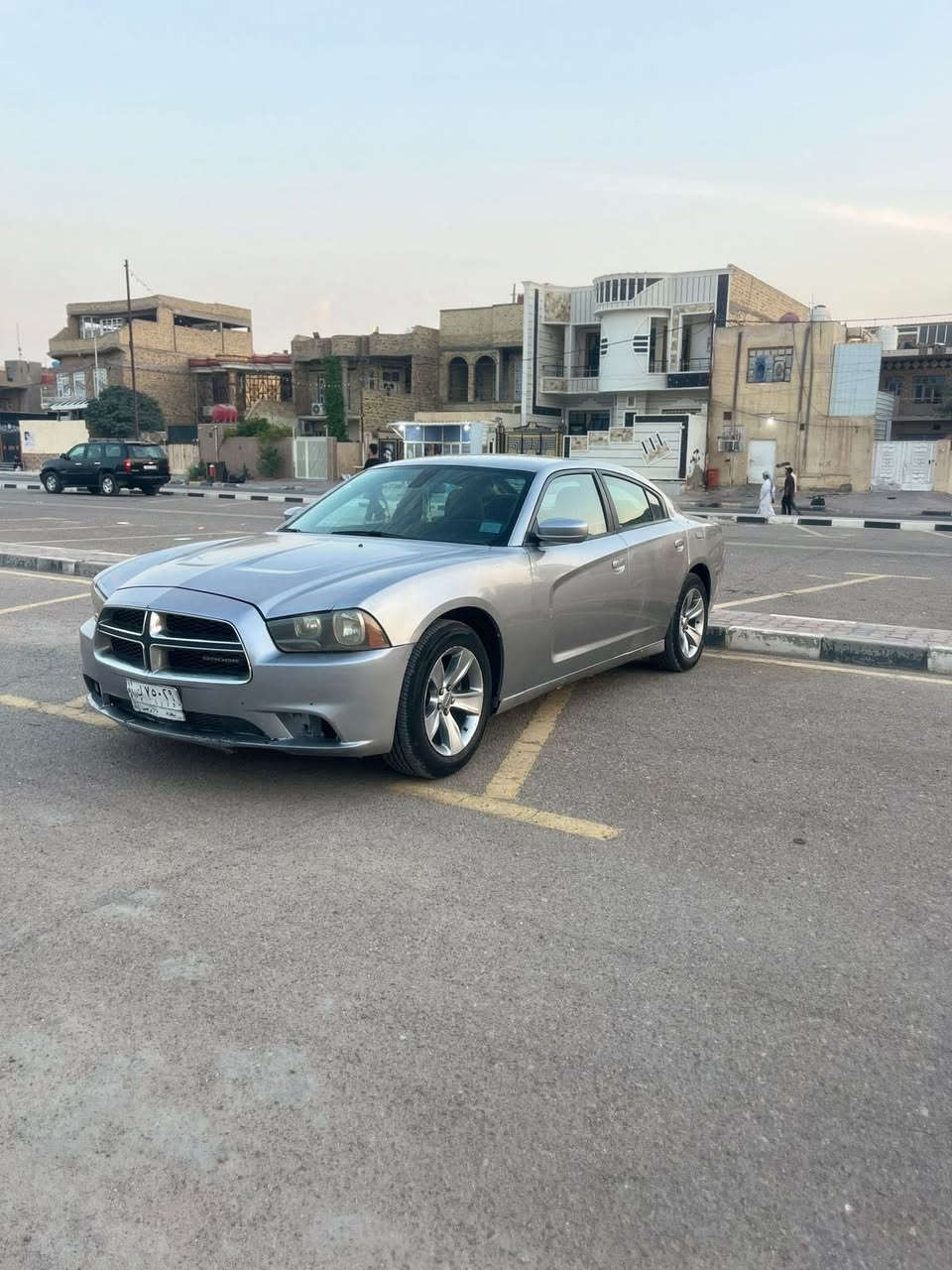 السلام عليكم بيع مستعجل 
جارجر اصل 2011 بلنسوية 2014
 معلاية يعني بس تداور طبيعي 
رقم بغداد الماني سنويه ما ساقطة مكينة قبل شهر شديتها مال كصه مكفولات مكينه وكير راديتر تبريد جديدة شرط بس تشحن غاز تايرات وسط ادامة كاملة عربانة خلفية جديدة هية والاكسل والدبلات اخذتها ب850 الف سيارة جاهزة تراي وين ميعجبك مال شغل ناقصها بوليش ضررها جاملغات خلفيه وقمارة صبغ بجم كبس بدون دواخل مكفولة من الكص السعر (108) وبيها مجال قليل مكاني ميسان العمارة 
اي تعليق سلبي مردود ع صاحبه 
***********
