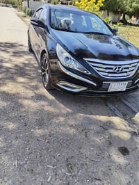 سوناته للبيع مديل ٢٠١١ وارد خليجي مكينه ٢٠٠ بيهه ٣ قطع صبغ  مكتني نجف ...