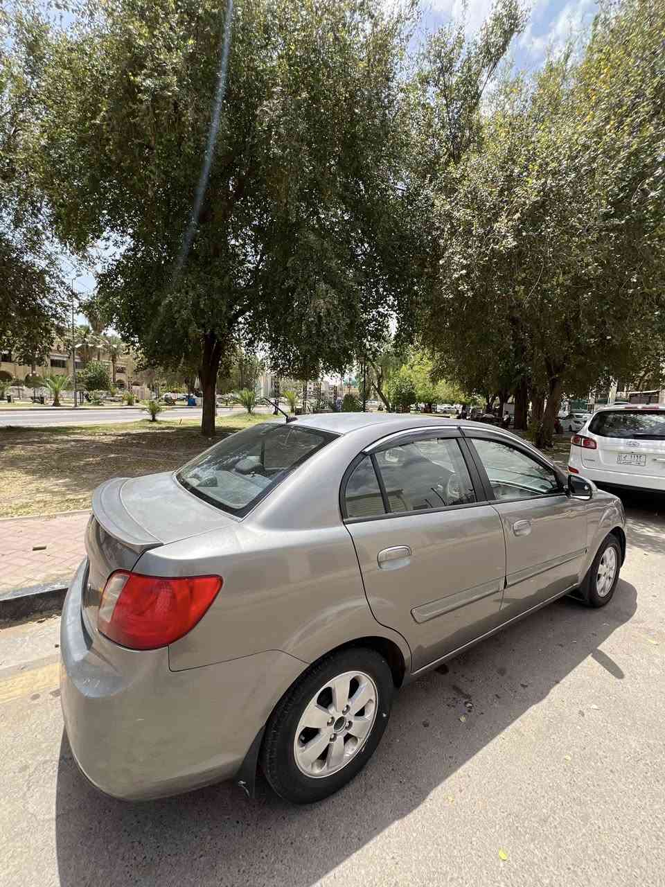 كيا ريو مديل 11خليجي
بدون صبغ 
بيهه جراد جلح مثل ما موضح بل صور بنيد وقماره وصندوك 
رقم بغداد ب اسمي جديد هزه جديدا
ماشيه147 
مكينه1400اقتصاديه بدون صرف
تبريد ثلج
ويل كب 
تحكم ستيرن جهتن
اشاير مري
ويل كب
داخل بلجيس
السعر87وبيهه مجال
مكاني بغداد الاعظميه
***********
