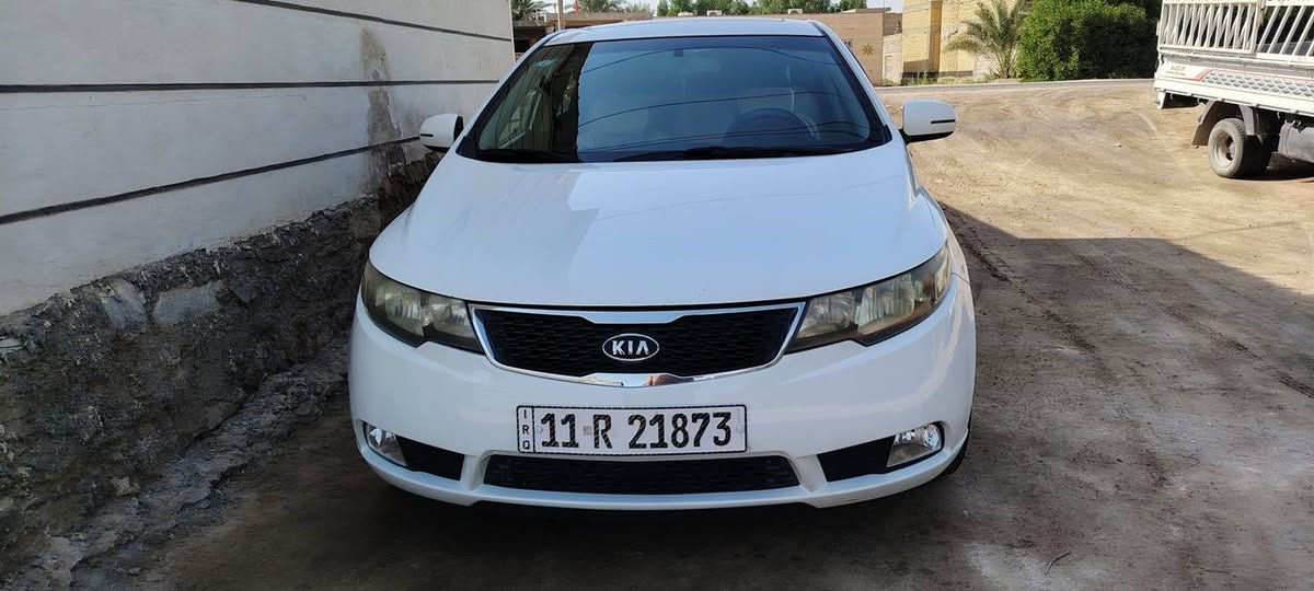 البيع سيراتو ١٣
رقم بغداد بسمي
مدار ثاني يوم
فول مواصفات
فتحه
مري شفط
تحكم بل سترين
كامره خلفيه
تخم تاير جديد 
سياره مكفوله عده بارد باب الخلفي موضح بل صوره
الاستفسار خاص او ***********
***********
السعر ١١٧ وبيه مجال
مكان السياره سماوه رميثه
