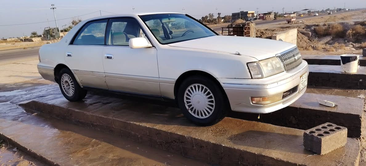 راس الثور موديل 96 رقم أنبار انكليزي بأسمي سنوية لـ2030 مكفولة من الكص ونقل الجثة والضربة القوية بية دحجات بسيطة گير محرك حدادية نضيف تخم تاير تبريد السيارة جاهزة 
السعر80 ورقة وبيه مجال 
رقم الهاتف: ***********
