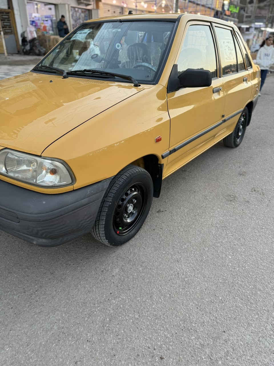 السلام عليكم للبيع سايبا موديل 12 سياره جديده ماشيه 62 مكفوله كفاله عامه من تبديل وصبغ وبارد كلها على وضعيت شركه تحويل ثاني يوم رقم احمر بعدها لي يشتري هوه يمشي بيها بسم خالي سياره السعر 53 وبيها مجال وكلشيء اكو بل سوك للاستفار على رقم ***********
