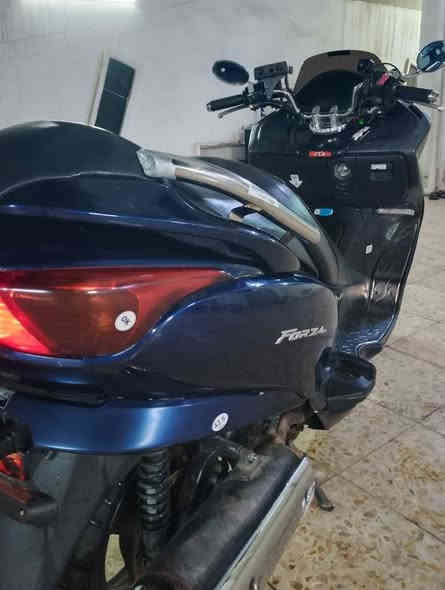 سلام عليكم فورزه 0 8 كير 6نمر 3تحويلات امبي ثري ستان حساس تدفئه يدات لون مميز  دراجه كفاله عامه اوراق موجوده سعر مليون و100 مكاني بغداد حي البتول موجود واتساب ***********
