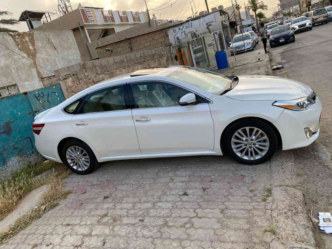 سلام عليكم افلون 2013امريكي لمتدد
المواصفات 

    V6
* قوة 268 حصان
* جير اوتوماتيك 6 سرعات
* دفع أمامي
* صرفية تقريباً 21 مدينة / 31 خط
* تانكي 64 لتر تقريباً
* جنوط 18 إنج
* فتحة سقف كهربائية
* بصمة وتشغيل زر
* تبريد وتسخين للمقاعد الأمامية
* مقاعد جلد كهربائية مع ميموري للسائق
* ستائر خلفية كهربائية
* شاشة معلومات مع كامرة خلفية
* نظام ملاحة GPS
* بلوتوث + AUX + USB
* نظام صوت JBL وكالة
* رادار نقط عمياء
* حساسات أمامية وخلفية
* كروز كنترول
* تحكم سكان
* مرايا كهربائية تطوى وتتحرك كهربائياً
* ديكور خشب داخلي
* إضاءة LED وزينون
* شاحن لاسلكي (بعض النسخ)
* 10 ايربكات
* نظام مانع انزلاق وثبات
* دخول ذكي للأبواب
* دبل عادم
* مكيف أوتوماتيك ثنائي
* مساحة داخلية واسعة جداً وشنطة كبيرة 
سياره فوللل للأخير رقم بغداد باسمي تحويل ثاني يوم السعر 155ورقه للاستفسار***********

