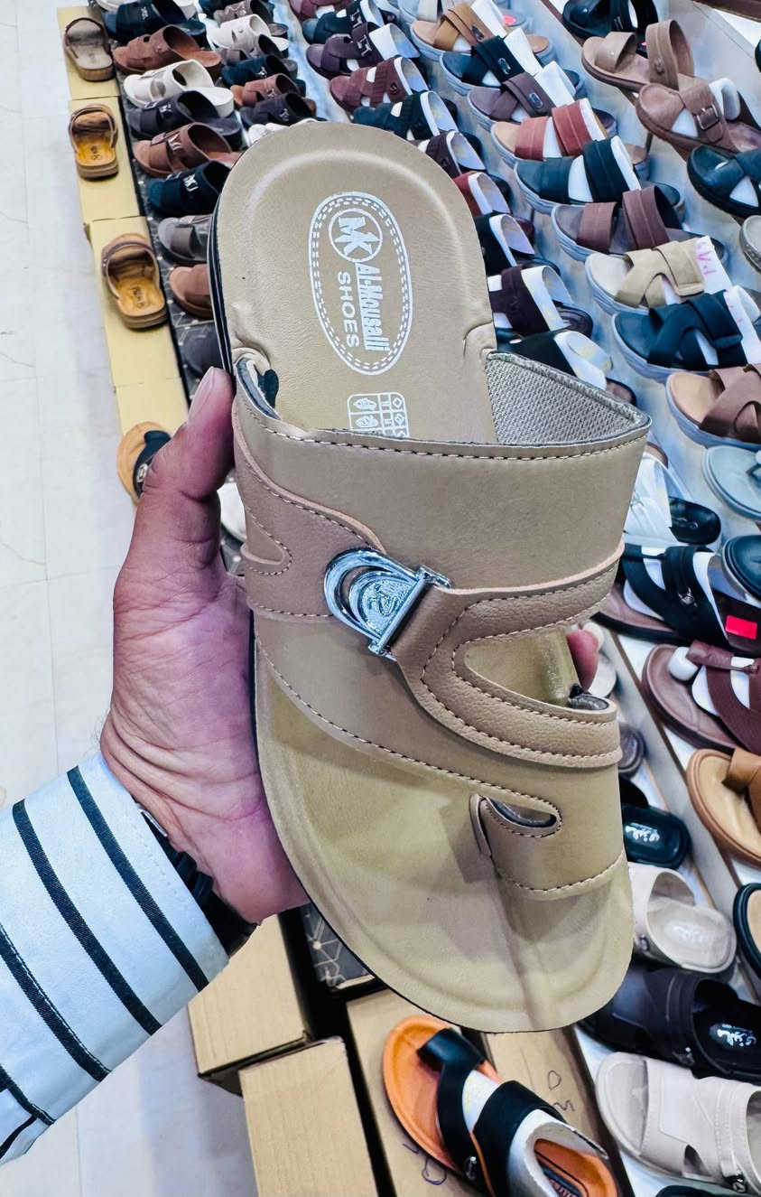 جملة فقط.. لايوجد مفرد... فقط جملة
شحاطة رجالي طبي درجة اولى.. 
سعر الدرزن 35 الف.. عده الوان وموديلات
قياسات رجالي من 40 الى 45... 
🚛 يوجد توصيل لجميع المحافظات..


**إذا كنت صاحب هذا الإعلان وتريد حذفه لأي سبب، رجاءا أرسل رسالة إلى الدعم الفني**