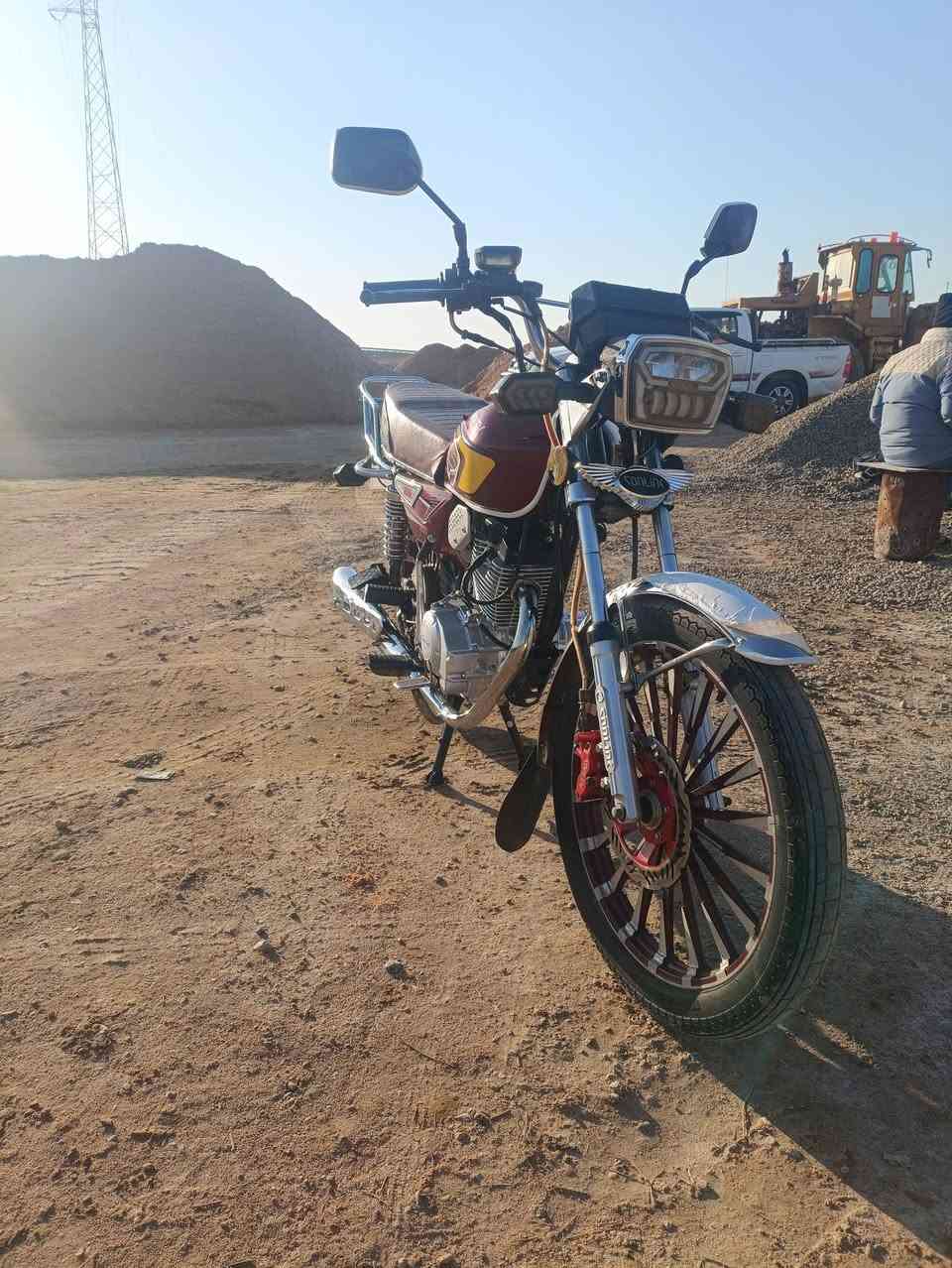 دراجه للبيع موديل 24 فقط منفيس السعر 700 وبي مجال
للاستفسار ***********
