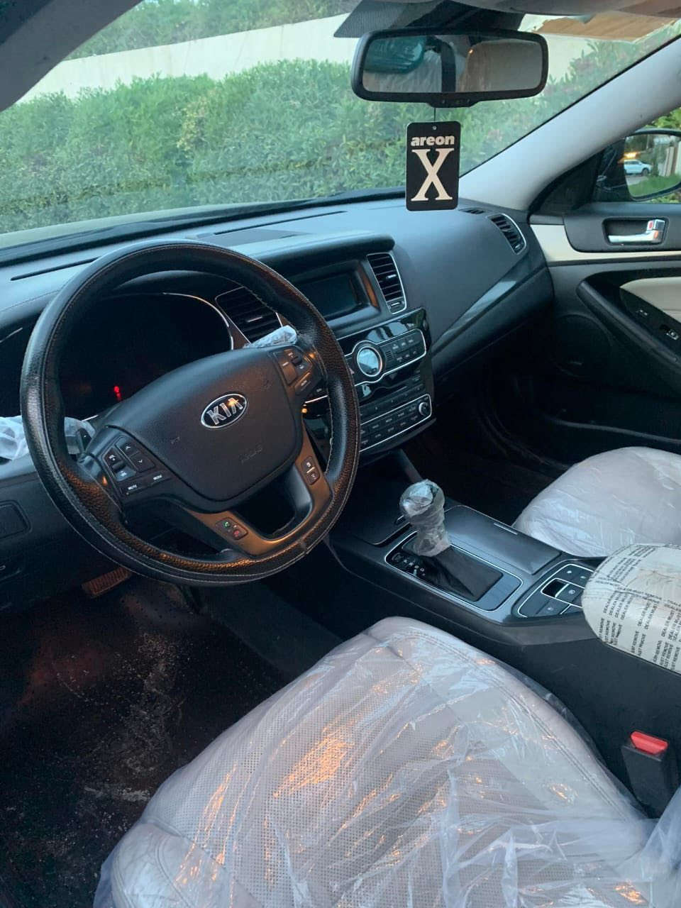 كادنزا مديل 15 فول Vip
مكفوله بدون ايرباك 
فقط بارد 3 اماكن صغار
دعاميه خلفيه بدون صبغ 
بسمي السياره 
سنويه ل2027
كير مكينه مكفولات 
ماشيه 166 الف كيلو 
داخل ابيض تدفئه وتبريد كشنات
السعر 165 ورقه
مكانها كربلاء 
***********
