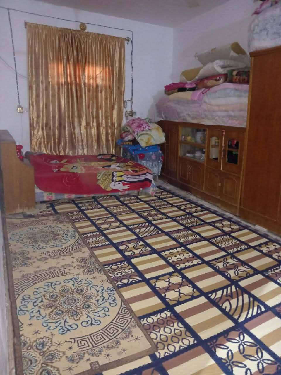 #يالله

البيت للبيع 

مساحته  300 متر

العنوان* جاي من المدثره 

طابو  زراعي سند 25

مرفوعه بيه معامله للتقيم

السعر :80 قابل للتفاوض

الاتصال ع الأرقام التالية أو مراسلتنا عبره الواتساب
***********
***********
