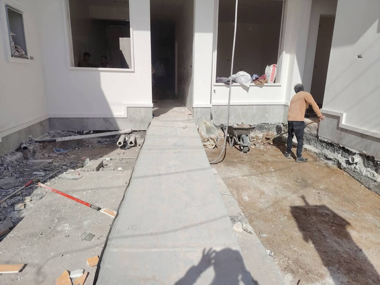 سلام عليكم  /  يوجد كادر عمل جاهز /  تصعيد مواد /  تنضيف بيوت /  تفليش /  تكشيط /  دفن نهري /  شقلنه ليل ونهار /  ومعداتنه جاهزه  ومالك دخل بكلشي تأخذ شقل جاهز مني سلمني شقل وتأخذ شقل جاهز / ماعليك بس تصال على رقم /// ***********
