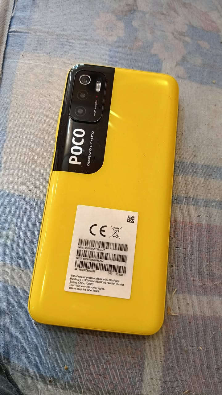 بوكو m3برو 5gذاكره 256 كامل ملحقات تليفون جديد دبل شريحه سعره 180وبيه مجال قليل رقمي ***********
