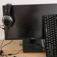 شاشة ASUS • ١٢٠ فريم • سماعات شغالة ١٠٠٪
