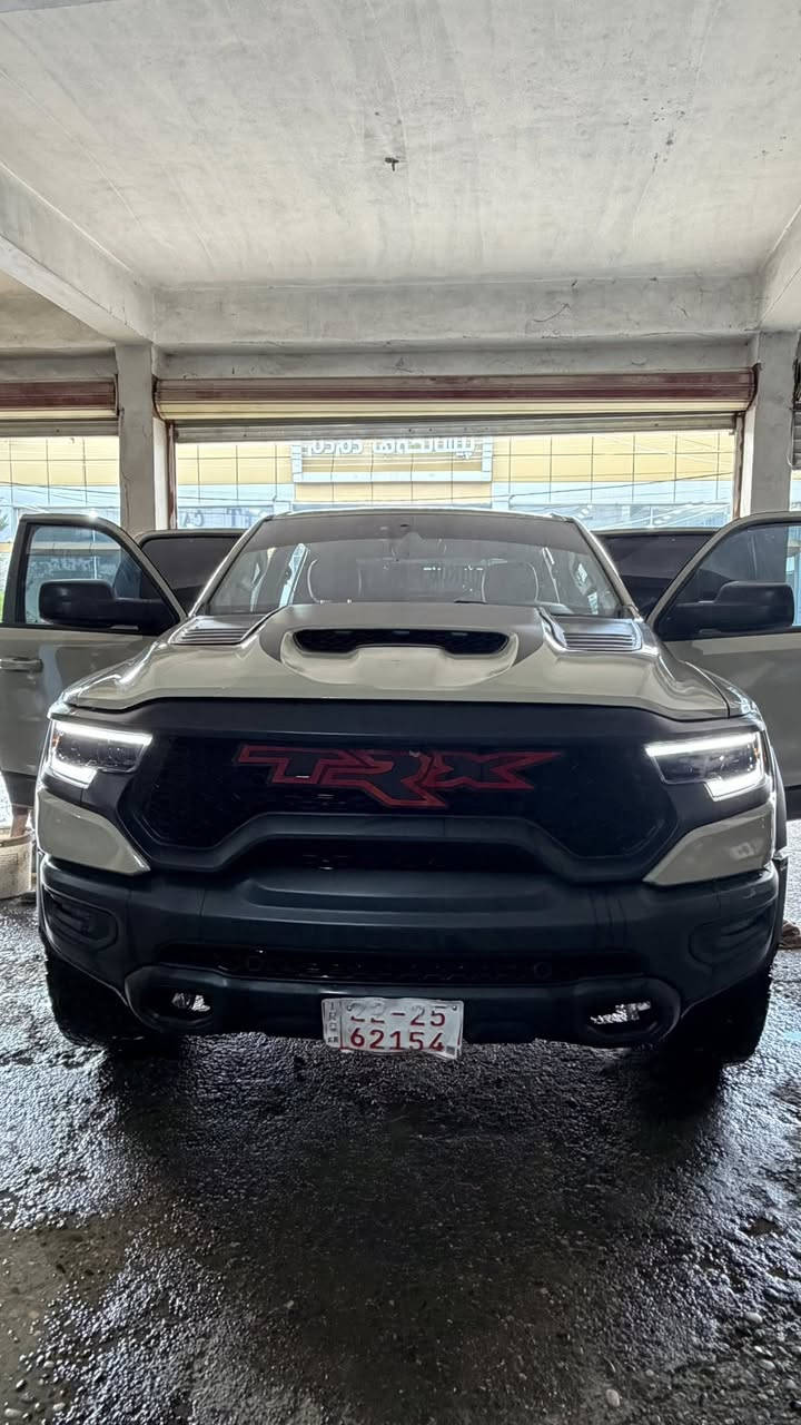 Ram 1500 2023 tradesmen 
محرك هيمي ٥.٧ 
فور ويل 4*4
سياره بدون دواخل بدون شواصي
ارباك پرده طاك و مرجع بيلادي
سياره ماشيه ٣٦.٠٠٠
سياره صبغ عام و تغير لون من ابيض الي بيجي
سعر ٢٥٥$ 
رقم ***********
رقم الشاصي مرفق ويا المنشور
