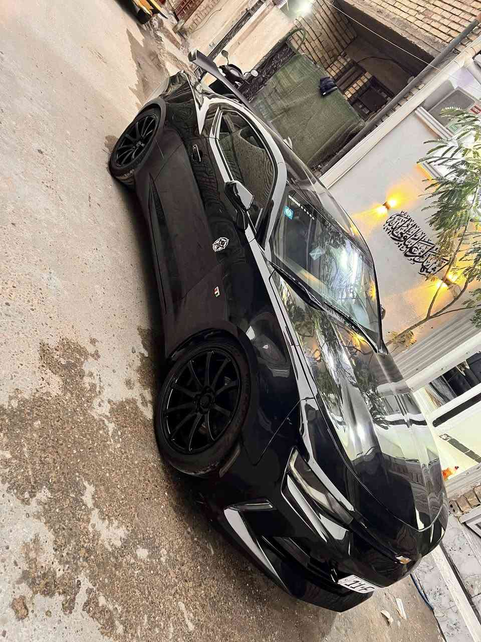 السلام عليكم كمارو موديل ٢٠١٧ رقم بعداد نكليزي بسمي حادث جاملغين وبنيد بدون دواخل بدون شاصي بدون لغد مكينه اربعه سلندر تيربو بيها بخار فقط تشتغل وناعمه وسحبها يخبل فقط بخار ولتبريد طاير غازه صدرها جديد تخم تاير بلجيس دواخل جديده ماشيه ٥٢ سقف قماره روز رايز صالنصه ريمونت السعر ٩٥ مكاني بغداد الغزاليه للاستفسار ***********
