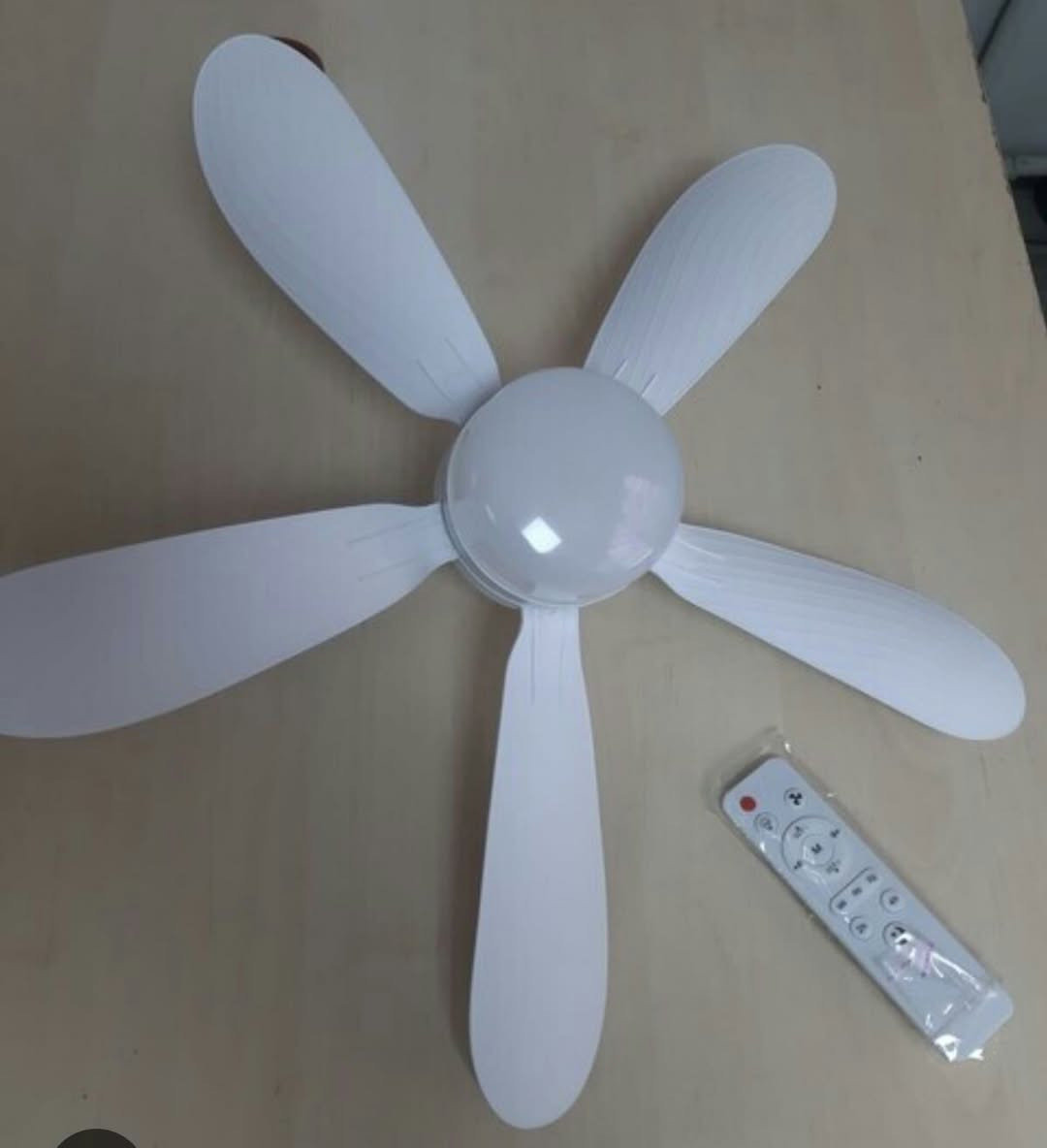 🌟 *مروحة مع مصباح* LED – 2 في 1
💡❄️ إضاءة وتبريد في جهاز واحد، بتصميم عصري واقتصادي في استهلاك الكهرباء.


**إذا كنت صاحب هذا الإعلان وتريد حذفه لأي سبب، رجاءا أرسل رسالة إلى الدعم الفني**