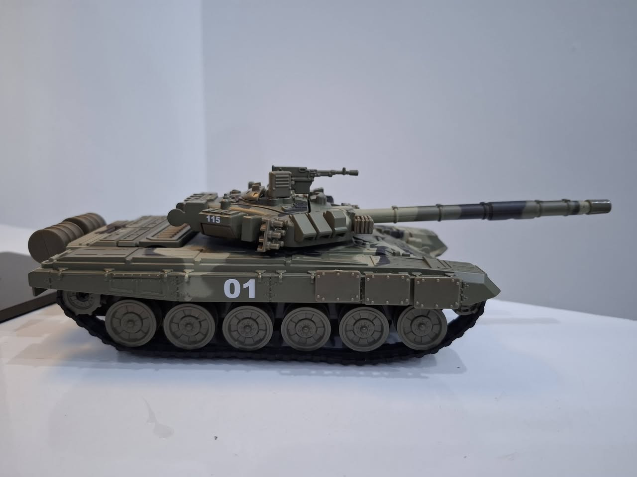 دبابه عملاقه حديد بالكامل الحجم واضح بالصور  .. متوفر


**إذا كنت صاحب هذا الإعلان وتريد حذفه لأي سبب، رجاءا أرسل رسالة إلى الدعم الفني**