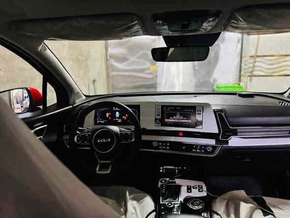 السلام عليكم 
سبورتج مديل 2023 مواصفات جي تي 
الماصافت المعروفه داخل اسود بنراما 
خليجي ماشيه 26 الف ونضيفه 
بيها ملاحضات بسيطه بارد فقط 
الاستفسار على الرقم بس 

السعر 220 ورقه وبيها مجال بسيط

( *********** )
