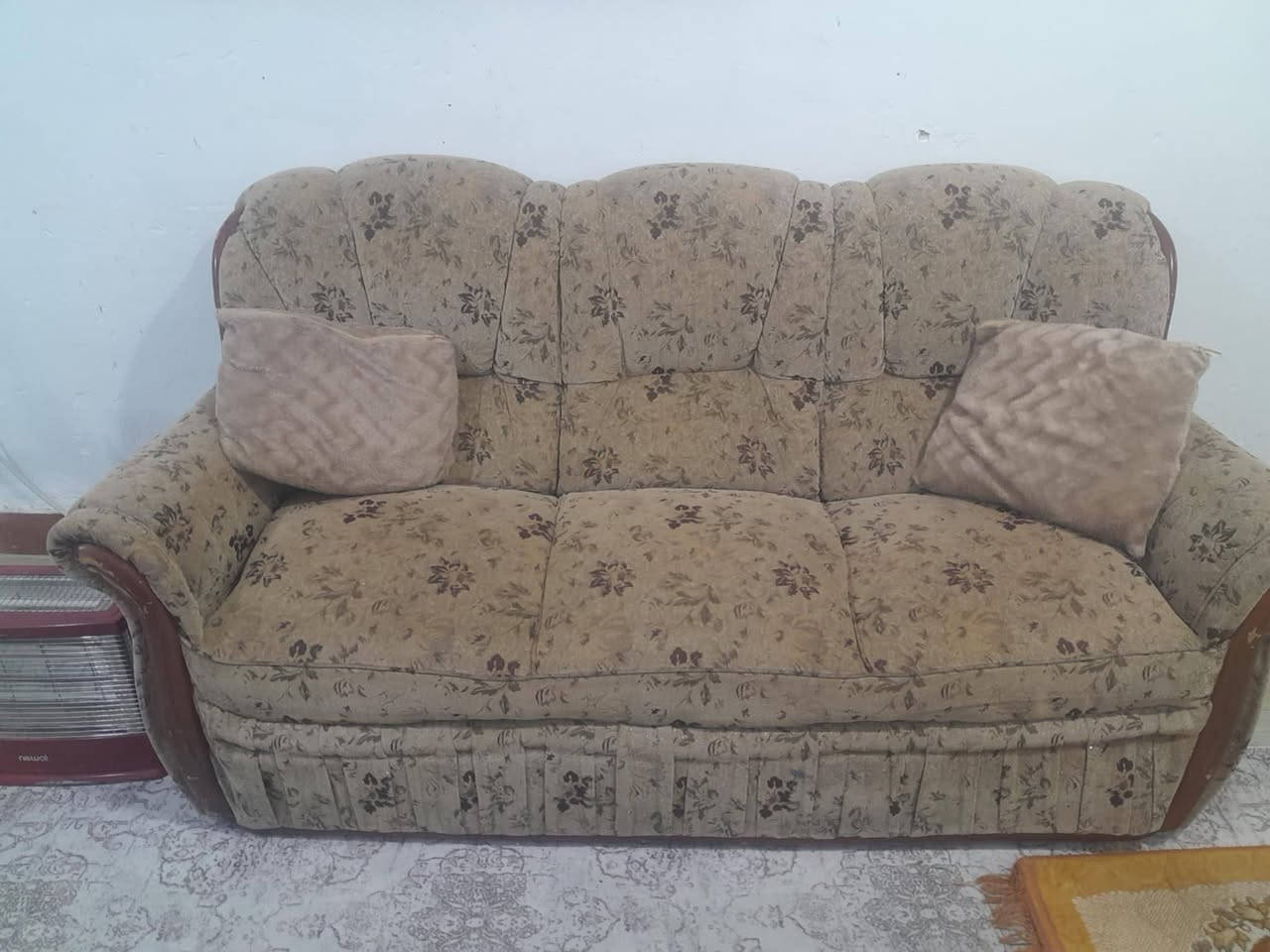 تخم مستخدم للبيع بسعر مناسب 8 مقاعد


**إذا كنت صاحب هذا الإعلان وتريد حذفه لأي سبب، رجاءا أرسل رسالة إلى الدعم الفني**