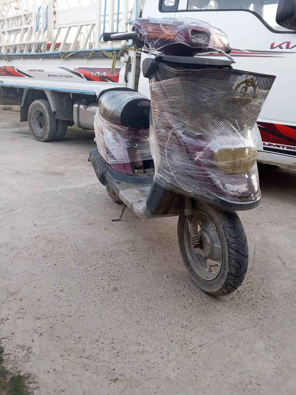 سلام عليكم دراجة نوع ياماها للبيع
دراجة نضيفة بلادية ما بيهة اي عيب تايرات جديدة 
تاير خلفي كبل اسبوع شادى السعر 140 بيهة مجال 
شراي يجي خاص مكاني كركوك حزيران المنسية قرب مدرسة ابناء العراق الواحد


**إذا كنت صاحب هذا الإعلان وتريد حذفه لأي سبب، رجاءا أرسل رسالة إلى الدعم الفني**