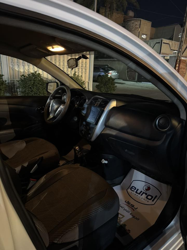 للبيع نيسان فيرسا 2018 Sv وارد امريكي لون ابيض 
ماشية ٥٩ الف
محرك 1600 
كير ومحرك كفالة بدون اي مسج السيارة 
السيارة عليها ادامة كاملة من بلكات ونوزلات وفلاتر
تبريد ثلج 
4 جامات كهرباء 
جام السايق اوتو
مري كهرباء
شاشة اندرويد وكاميرا خلفية 
تايرات جديدة 
الحادث جاملغ السكن والبنيد 
وبيها بارد بالباب الخلفي عكس السايق 
لايت زينون
السعر المطلوب 96 ورقة وبيها مجال كلش بسيط
للتواصل واتساب ***********
