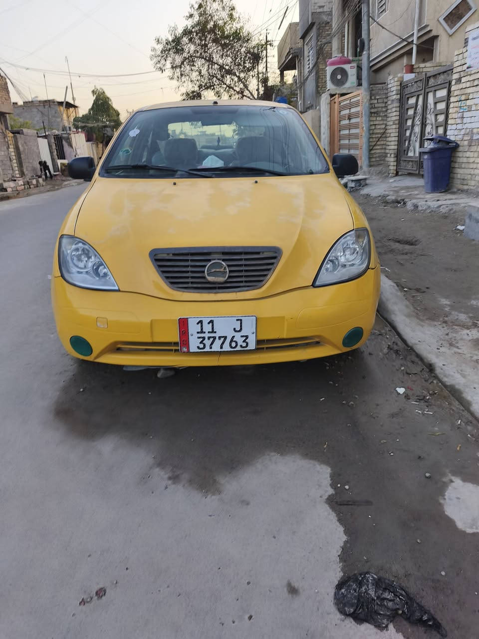 السلام عليكم طيبة موديل 15 نظيفه للبيع سيارة جاهزة گيىر محرك مكفول هيئة غرامات مصفره باسمي تحويل مباشر السعر 40 وبيه مجال قليل الشراي يتصل 
***********
