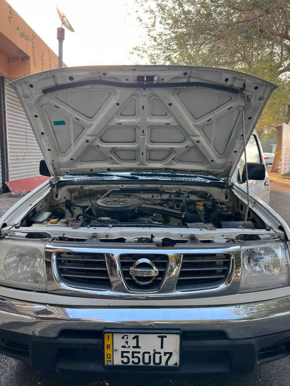 السلام عليكم.
بيكم نيسان 5 جنكال  موديل 2002. 

مكينه وكير مكفوله ترايك وين ماتريد. 

تدفئه تبريد بلادي شغال.  

تخم تاير جديد مكينه خير من الله صدر امامي خلفي جديد. 

دواخل مابيه فطر جديده. 

بيه محجر تفصال جديد. 

رقم بغداد الانكليزي جديد باسمي. 

سياره جديده بمعنى الكلمه مكينه لاتبخير ولا تنقيص جديده.

بيها سونار من شتريتها مابيها لا خياس ولا صبغ.  

بيها شخوط بسيطه.  

سياره كامله مابيه نقص برغي كبل للشارع. 

مكاني بغداد الامين الثانية. 

رقم هاتف. ***********. 

سعر 95 وبيها مجال. 

اتصل وتدلل.
