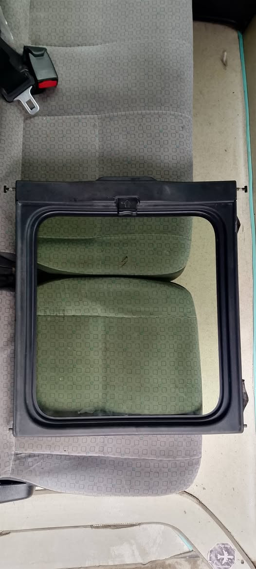 سلام عليكم جامه هايسه ام بوز اصليه يسره
ب ٥٠ 
مكاني بغداد تقاطع درويش 
***********
