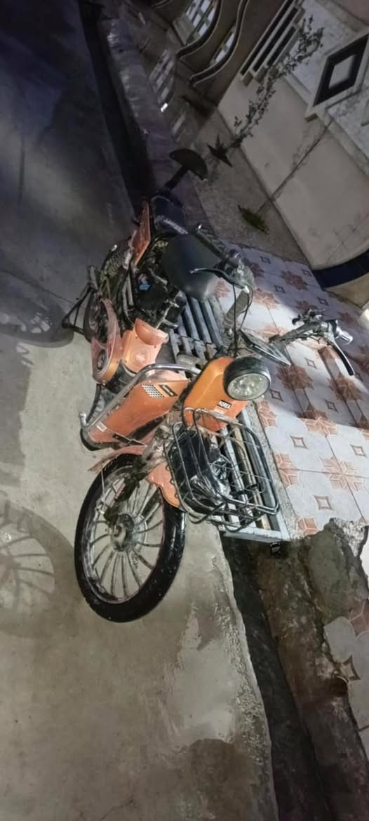 سلام عليكم مطور شحن للبيع بطاريات 5 حيل نضيف بطاريات شرط الفحص كلو شغال بس عداد مال مشي مايشتغل  سعرو ٣٠٠ وبي مجال حك جيتك توصل رسلني خاص او نتصال عل رقم 
***********
