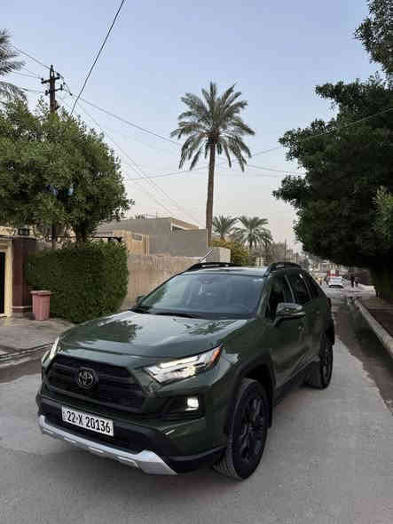 السلام عليكم 
RAV4 TRIL 4x4  2025 

اللون :- زيتوني او نفطي            
الموديل :2025
سعة المحرك :-2.5 
المسافه المقطوعه :-4000km
ناقل الحركة: أوتوماتيكي 8 سرعات 
نظام الدفع: All-Wheel Drive

سيارة رقم أربيل 
بأسم شركة تريد تحويل تريد وكالة 

الموصفات
فتحة سقف سلايد روف 
مقاعد أمامية تدفئه 
ستيرين سياره تدفئه 
دخول ذكي + منافذ شحن USB امامية و خلفية 
باب خلفي كهربائي 
شاشة تدعم نظام Apple CarPlay 
و Android Auto
أضواء أمامية LED + تشغيل/إطفاء أوتوماتيكي + أضواء ضباب.  
تنبيه مغادرة المسار + مساعد تتبع المسار + نظام ما قبل التصادم + نظام فرامل ABS

حادث السيارة كما موضح بالصورة داخل المنشور 
مكان السيارة 
بغداد البلديات 
***********
