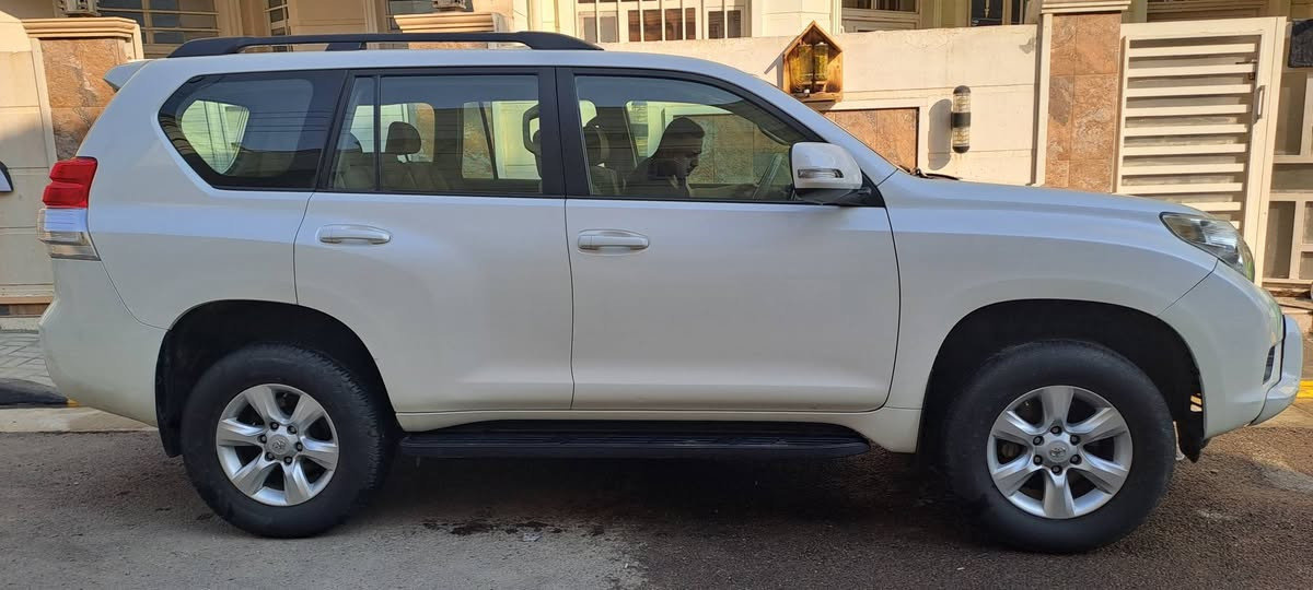 برادو موديل 11 اربعه سلندر رقم سليمانيه الجديدماشيه 160 الف  صدر ممتاز تخم تاير جديد باتري جديد محرك وكير مكفولات كفاله عامه السياره مكفوله بغداد الدوره يم كلية دجله اتصل واتساب واتساب ***********
