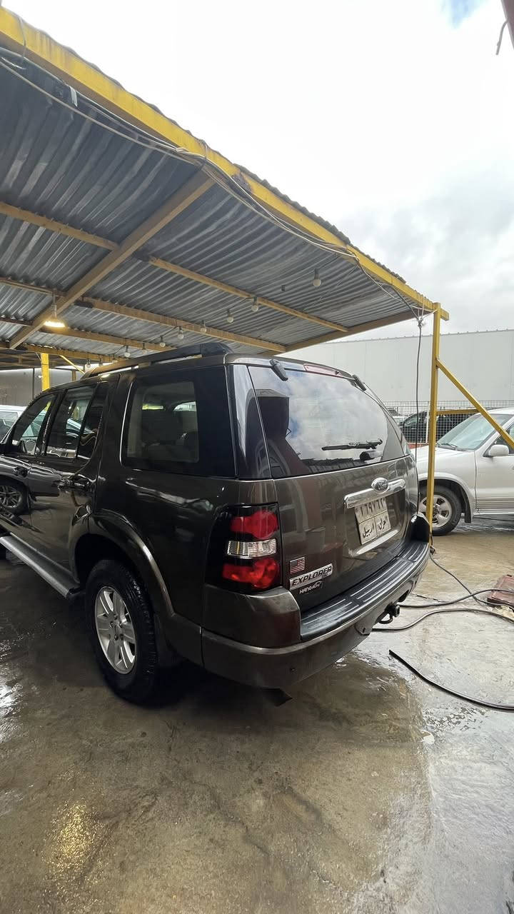 سلام عليكم فورد اكسبلولر موديل 2008 محرك 4.0المرغوب مكينه كير اكسر مكفول السونار مرفق بل منشور رقم اربيل سنويه ساقطه صارلها كم شهر عليها غرامه اني ادفعها السياره معروفه ميحتاج احجي سعرها 85وبيها مجال قليل  مكانها سليمانيه ***********
