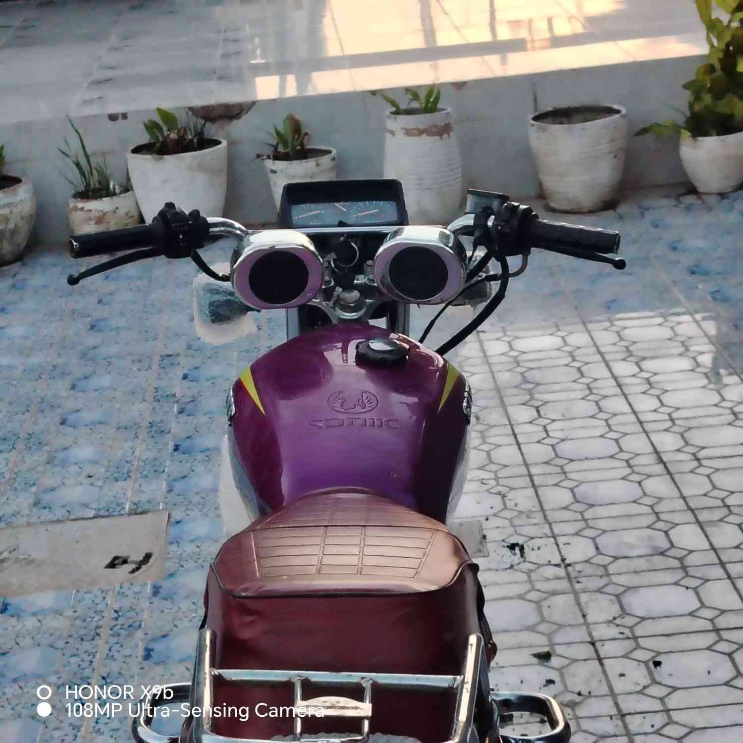 سيفان 23 اربعه كير كهربأيات كلها شغاله بريكات دهن ورا او كدام بريك الورا نقص عنبار محرك شرط لاصرف ولا بخار كلجات جدد السعر 450وبي مجال للتواصل ***********
